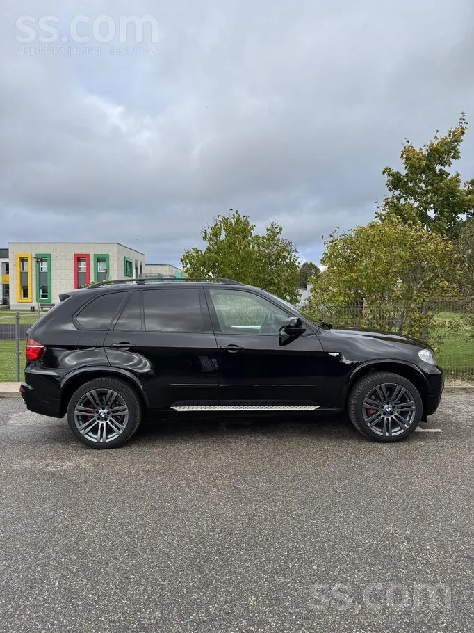 BMW X5 2008 photo 2