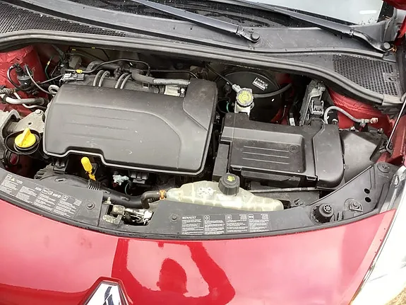 Renault Clio 2010 photo 2