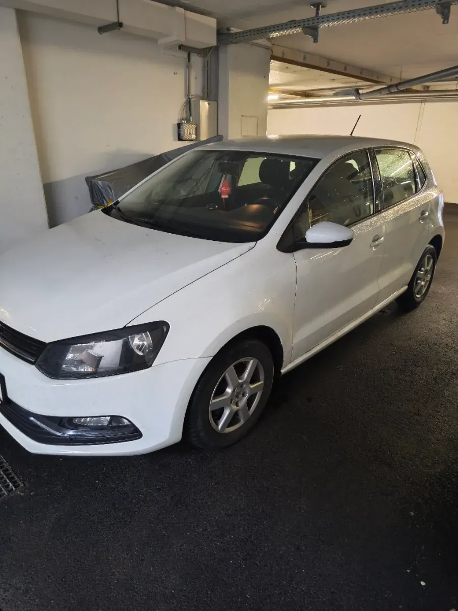 Volkswagen Polo 2015 photo 2