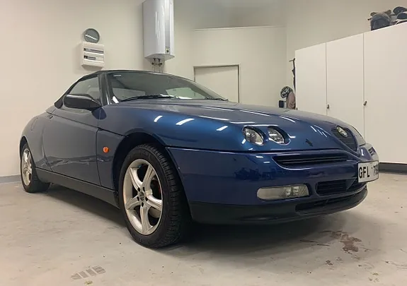 Alfa Romeo Spider 1997 photo 5