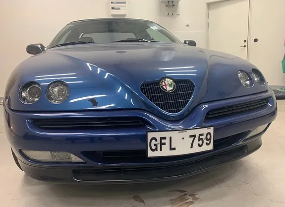 Alfa Romeo Spider 1997 photo 2