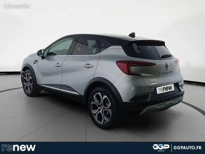 Renault Captur 2023 photo 3