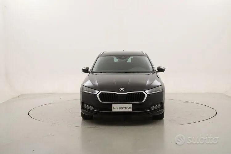 Skoda Octavia 2022 photo 2