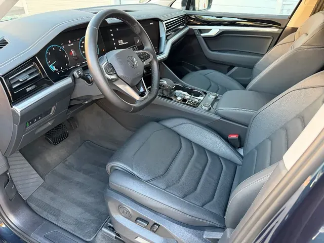 Volkswagen Touareg 2025 photo 3