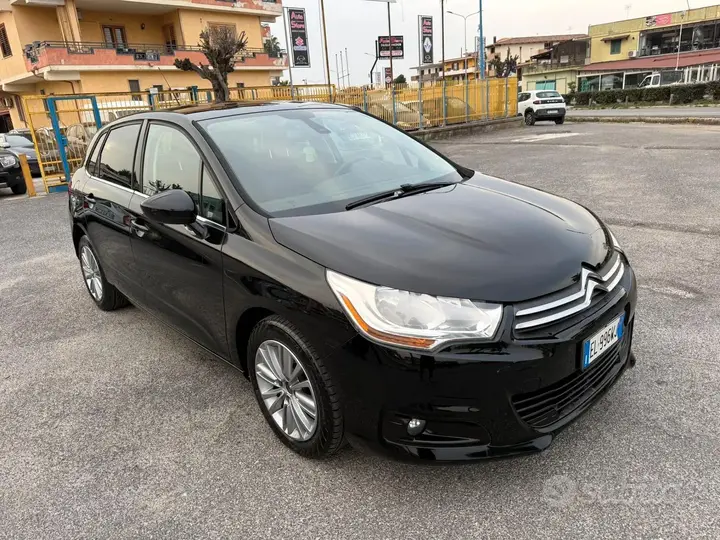 Citroen C4 2012 photo 2