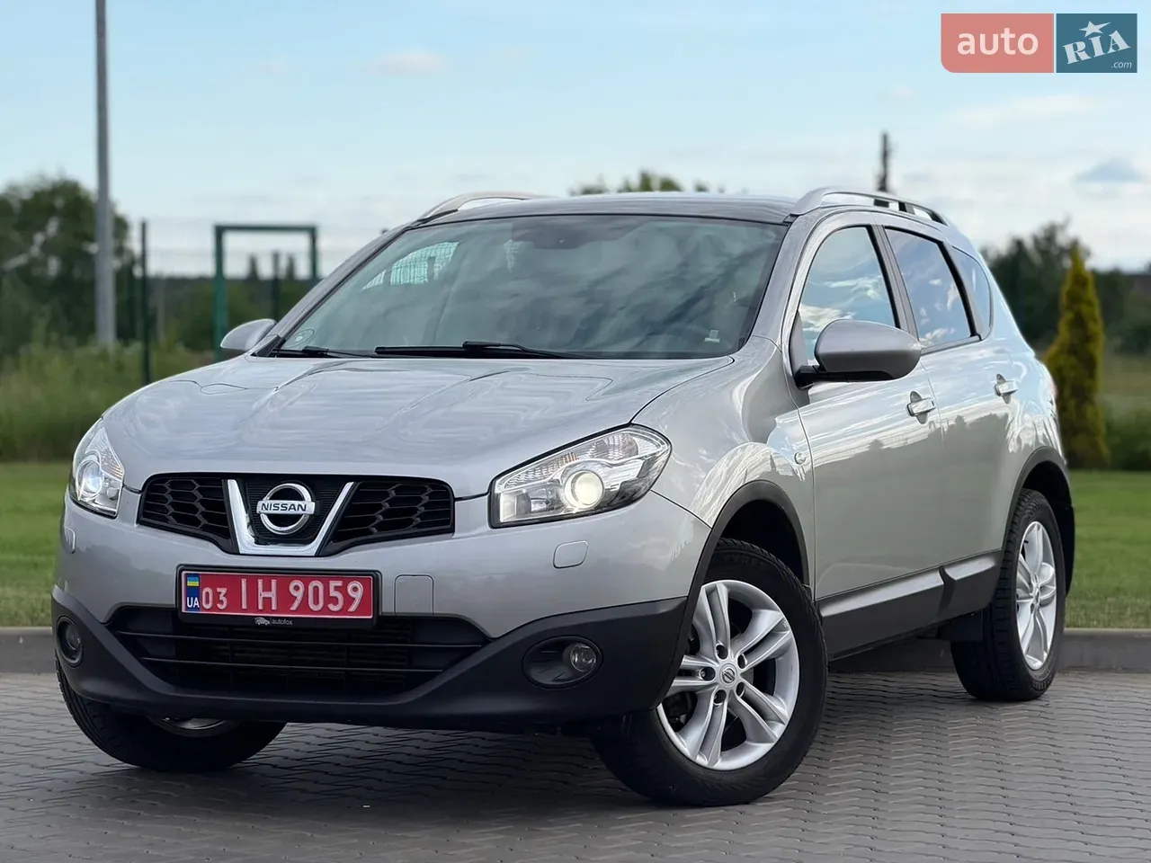 Nissan Qashqai 2011 photo 2