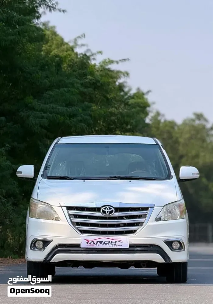 Toyota Innova 2015 photo 2
