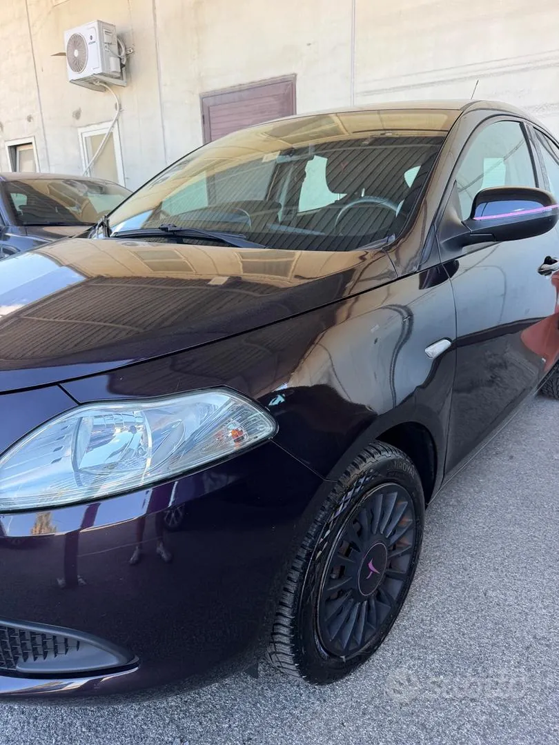 Lancia Ypsilon 2014 photo 3