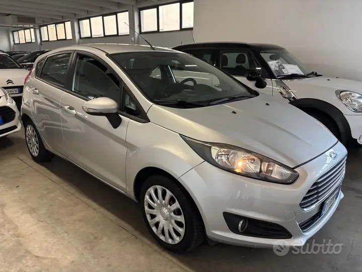 Ford Fiesta 2013 photo 3