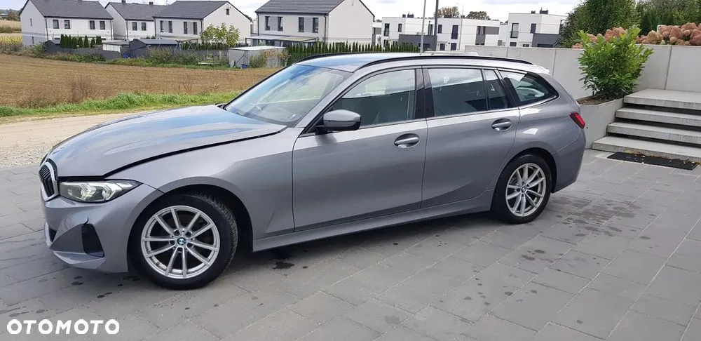 BMW Seria 3 2022 photo 2