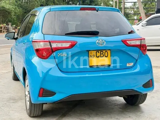 Toyota Vitz 2017 photo 3
