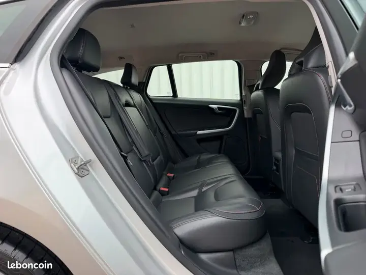 Volvo V60 2015 photo 5