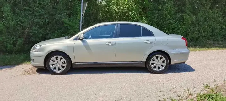 Toyota Avensis 2008 photo 2