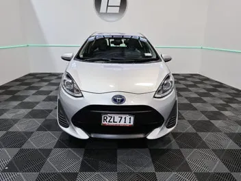 Toyota Aqua 2019 photo 3