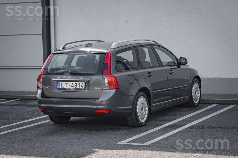 Volvo V50 2010 photo 4
