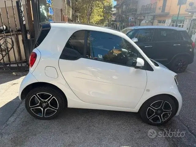 Smart Fortwo 2019 photo 4