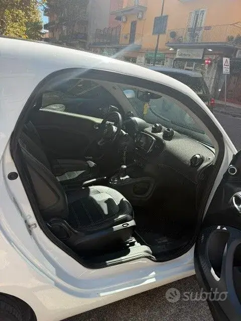 Smart Fortwo 2019 photo 5