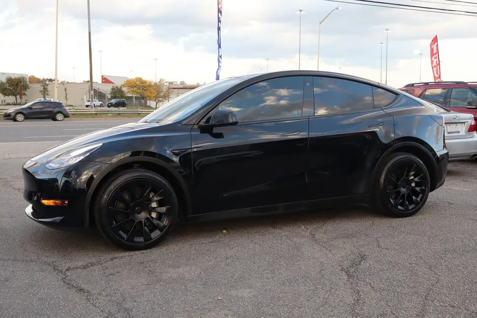 Tesla Model Y 2022 photo 3