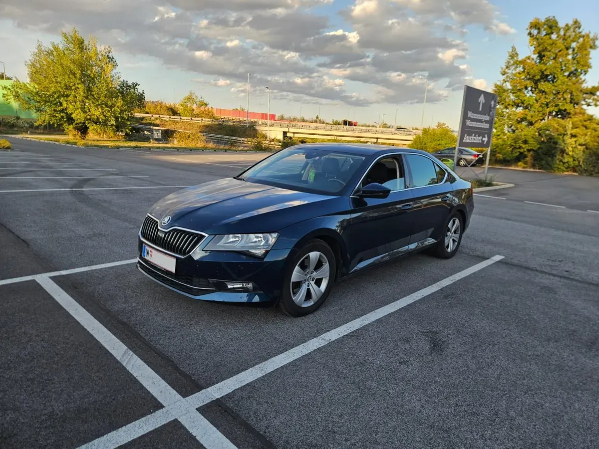 Skoda Superb 2018 photo 3