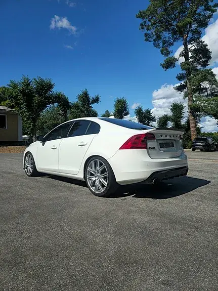 Volvo S60 2017 photo 3