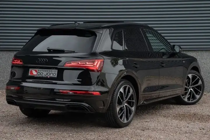 Audi Q5 2023 photo 2