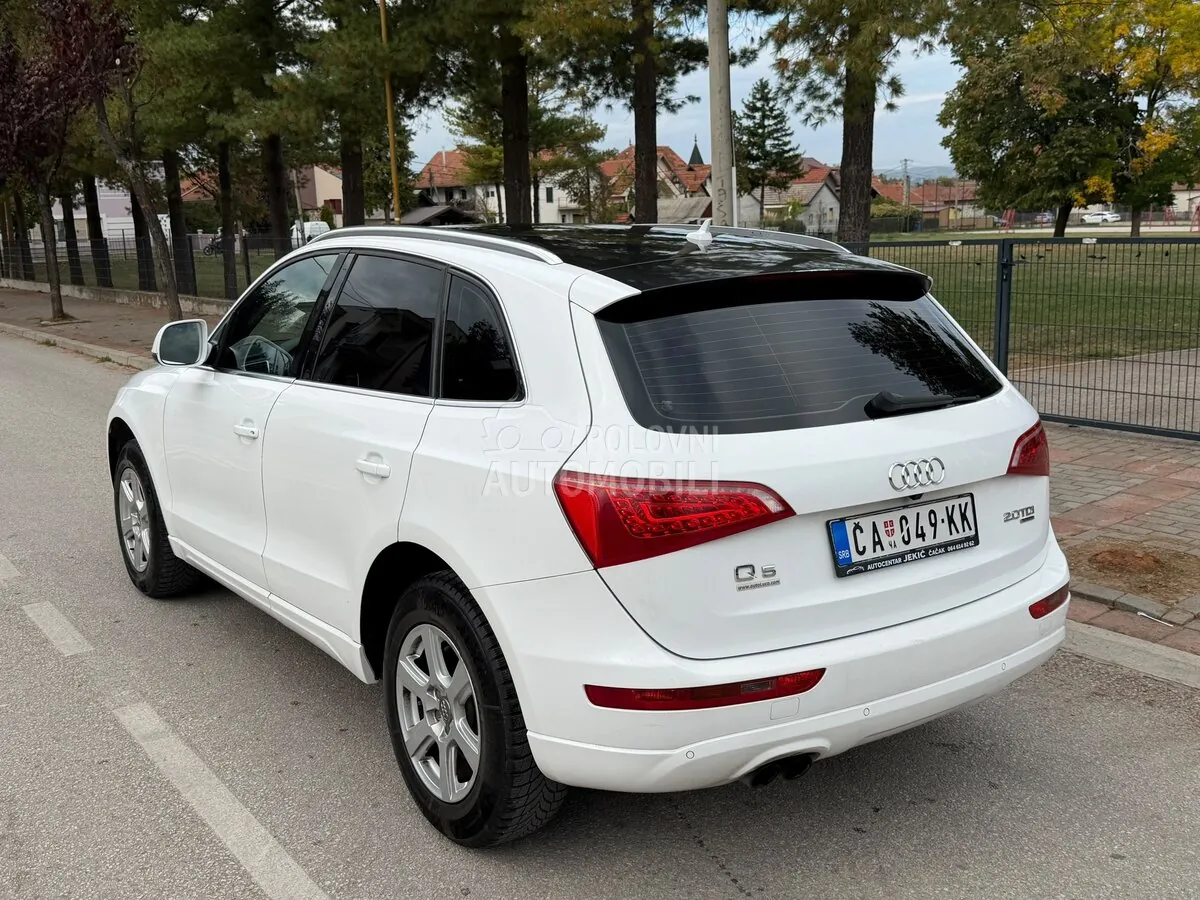Audi Q5 2010 photo 4