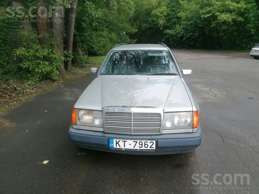 Mercedes-Benz E300