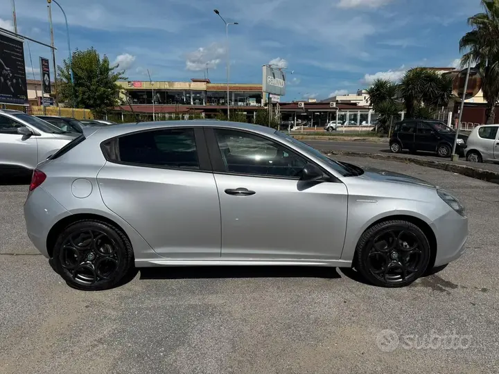 Alfa Romeo Giulietta 2018 photo 4