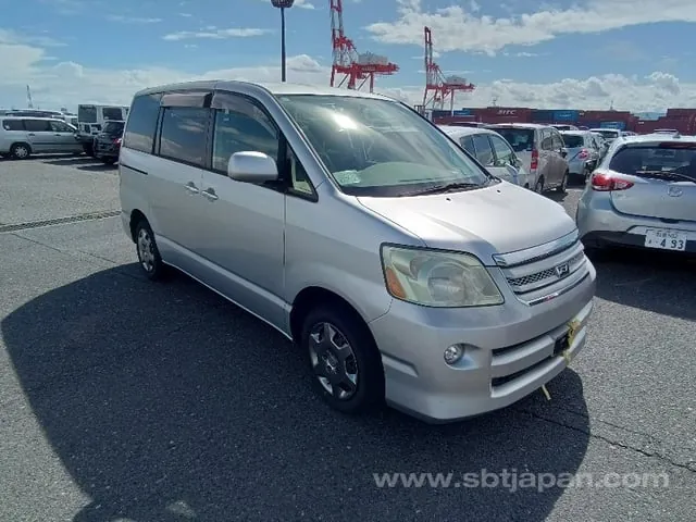 Toyota Noah X