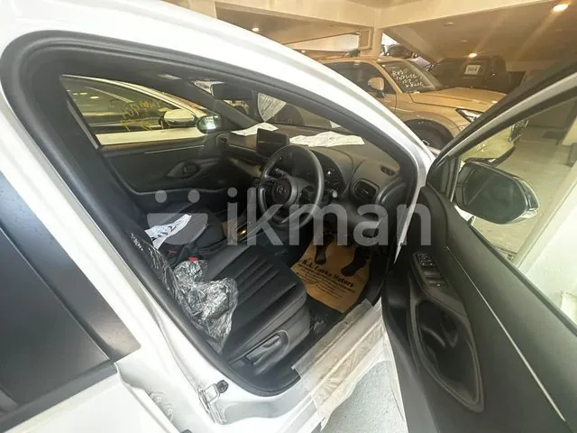 Toyota Yaris photo 4