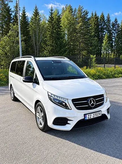Mercedes-Benz V220 D