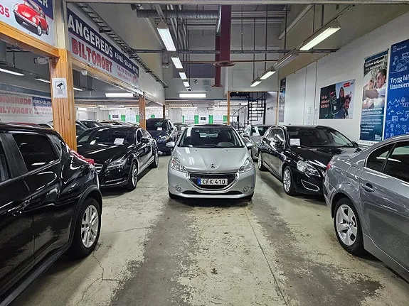 Peugeot 208 2014 photo 4