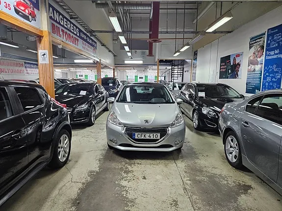 Peugeot 208 2014 photo 3