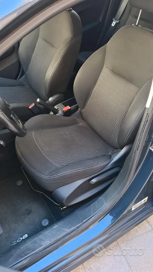 Peugeot 208 2017 photo 4