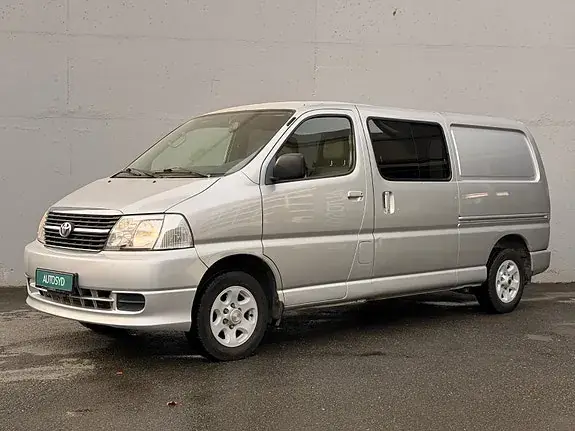 Toyota Hiace 2009 photo 3