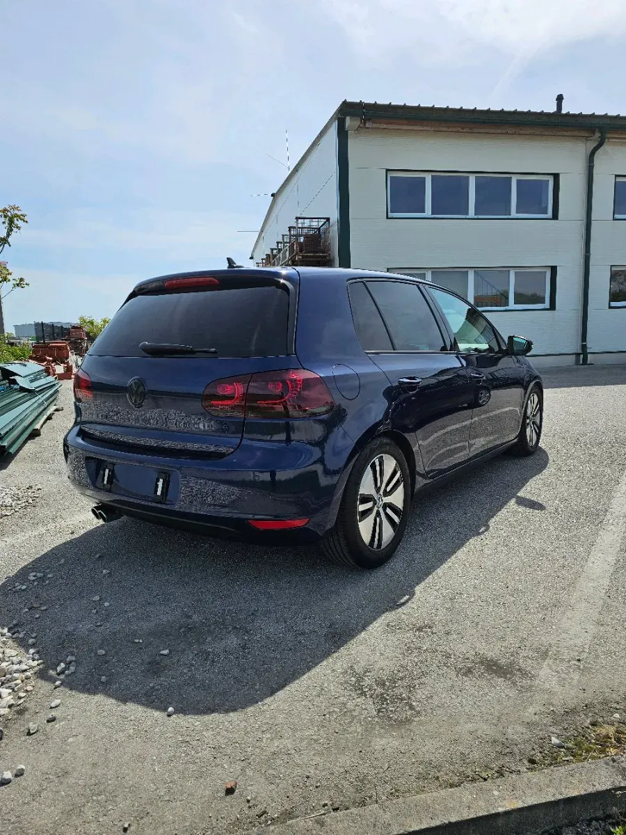 Volkswagen Golf 2008 photo 2