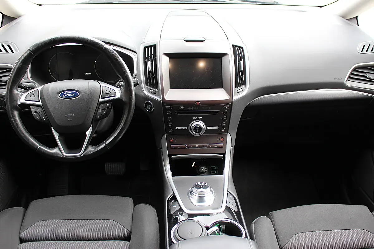 Ford Galaxy 2021 photo 2