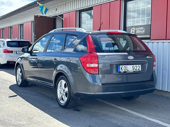 Kia Ceed 2010 photo 4