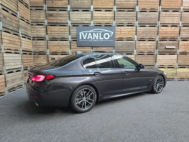 BMW 5 Series 2023 photo 3