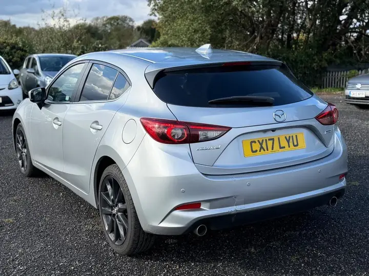 Mazda Mazda3 2017 photo 2
