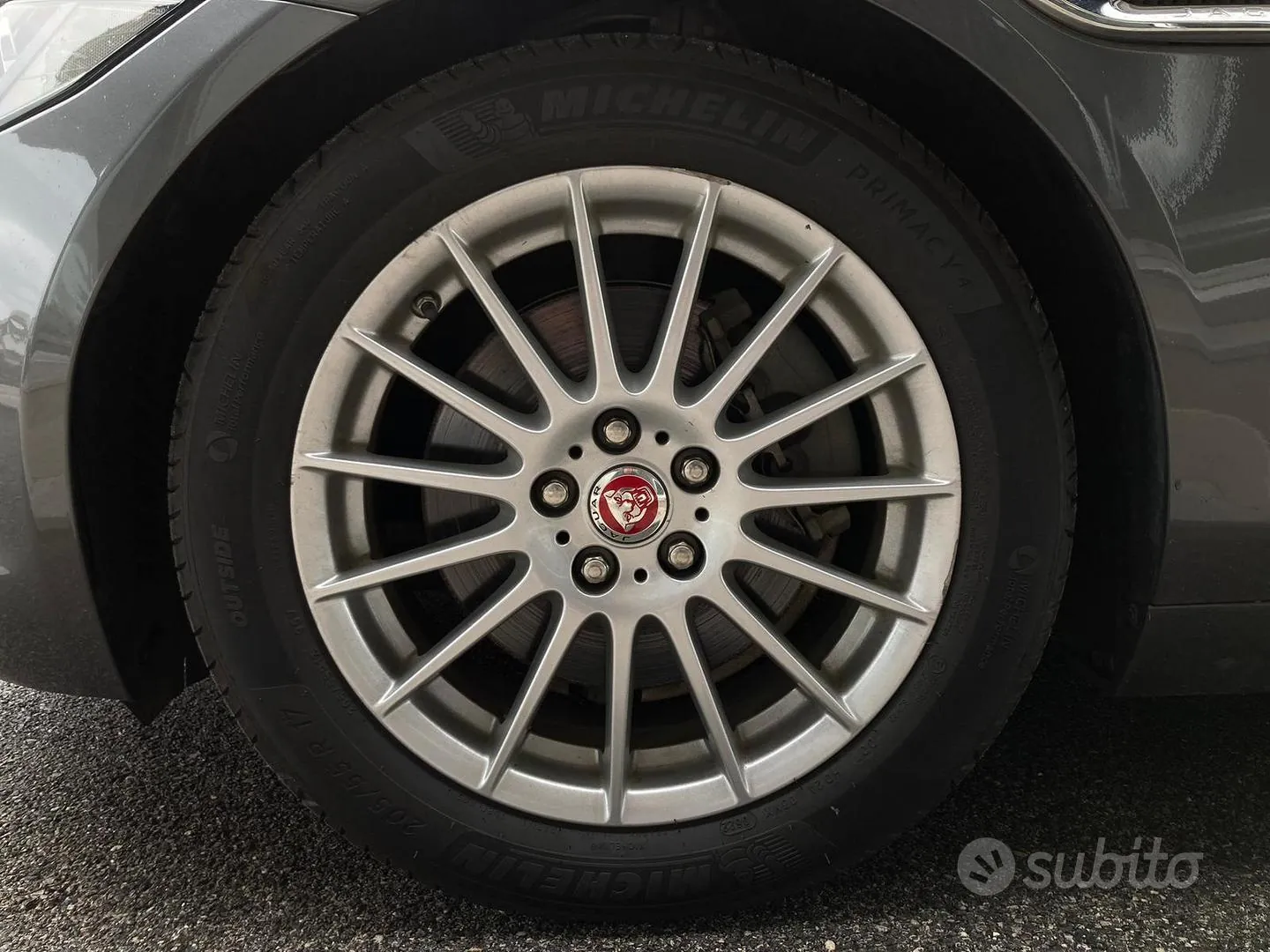 Jaguar Xe 2015 photo 2
