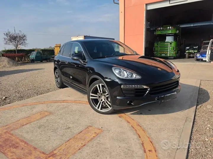 Porsche Cayenne 2011 photo 3