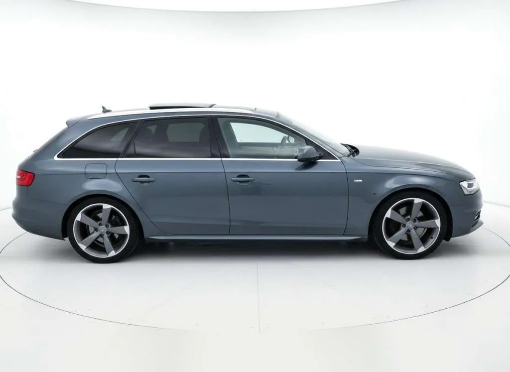 Audi A4 2013 photo 4