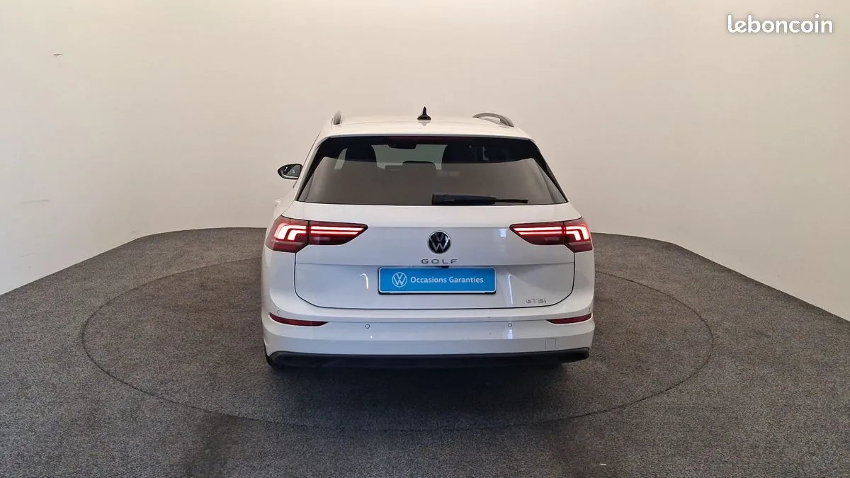 Volkswagen Golf 2025 photo 4