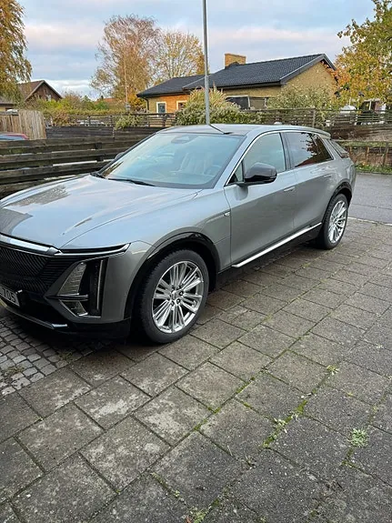 Cadillac Lyriq 2024 photo 3