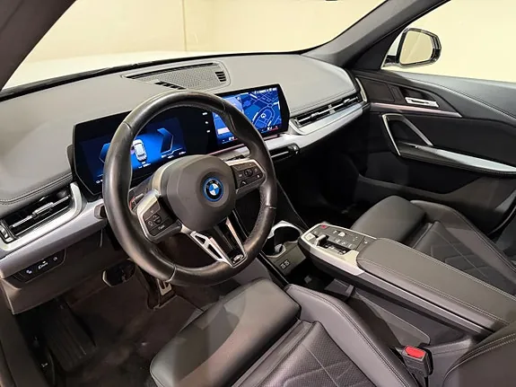 BMW Ix1 2024 photo 4