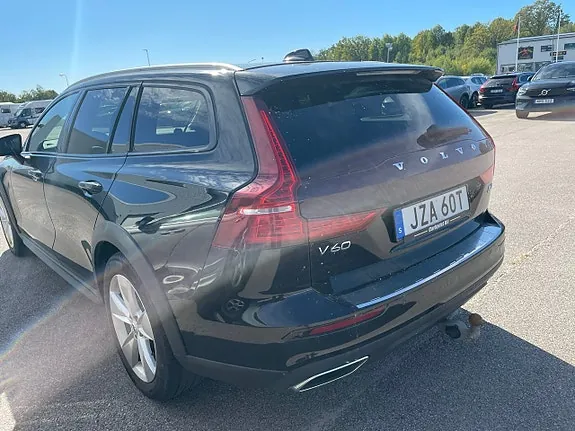 Volvo V60 2022 photo 4