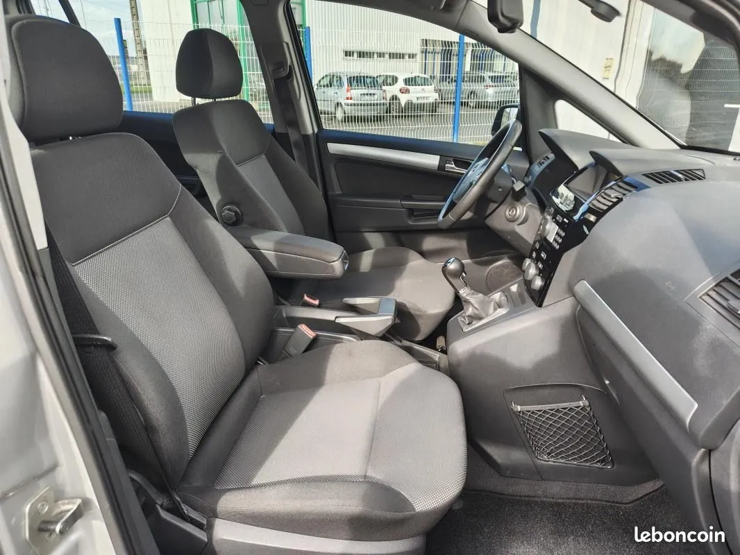Opel Zafira 2012 photo 5