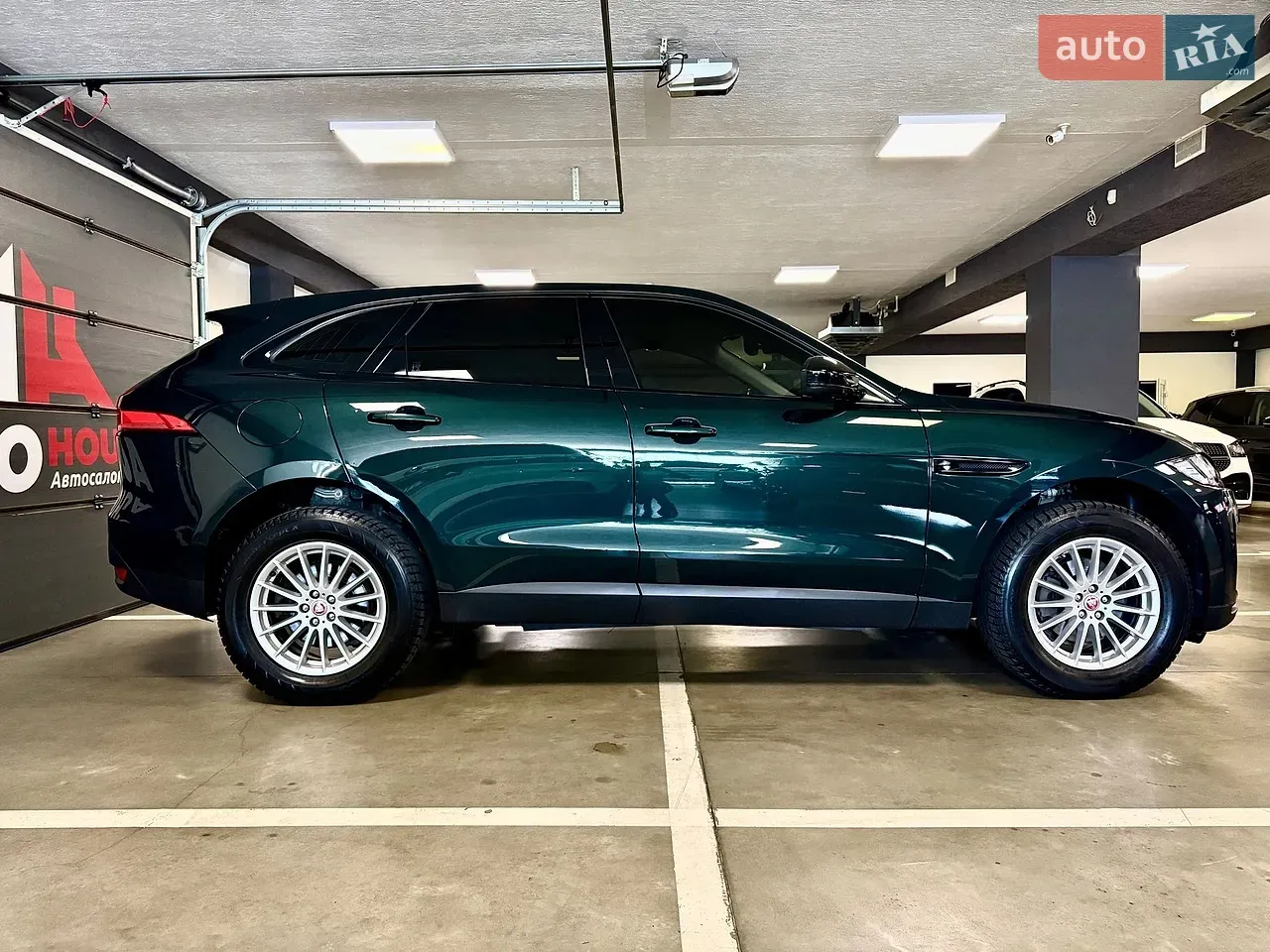 Jaguar F-Pace 2017 photo 3