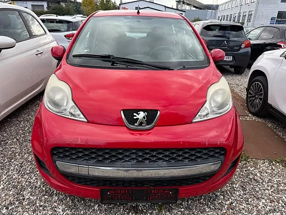 Peugeot 107 2010 photo 2